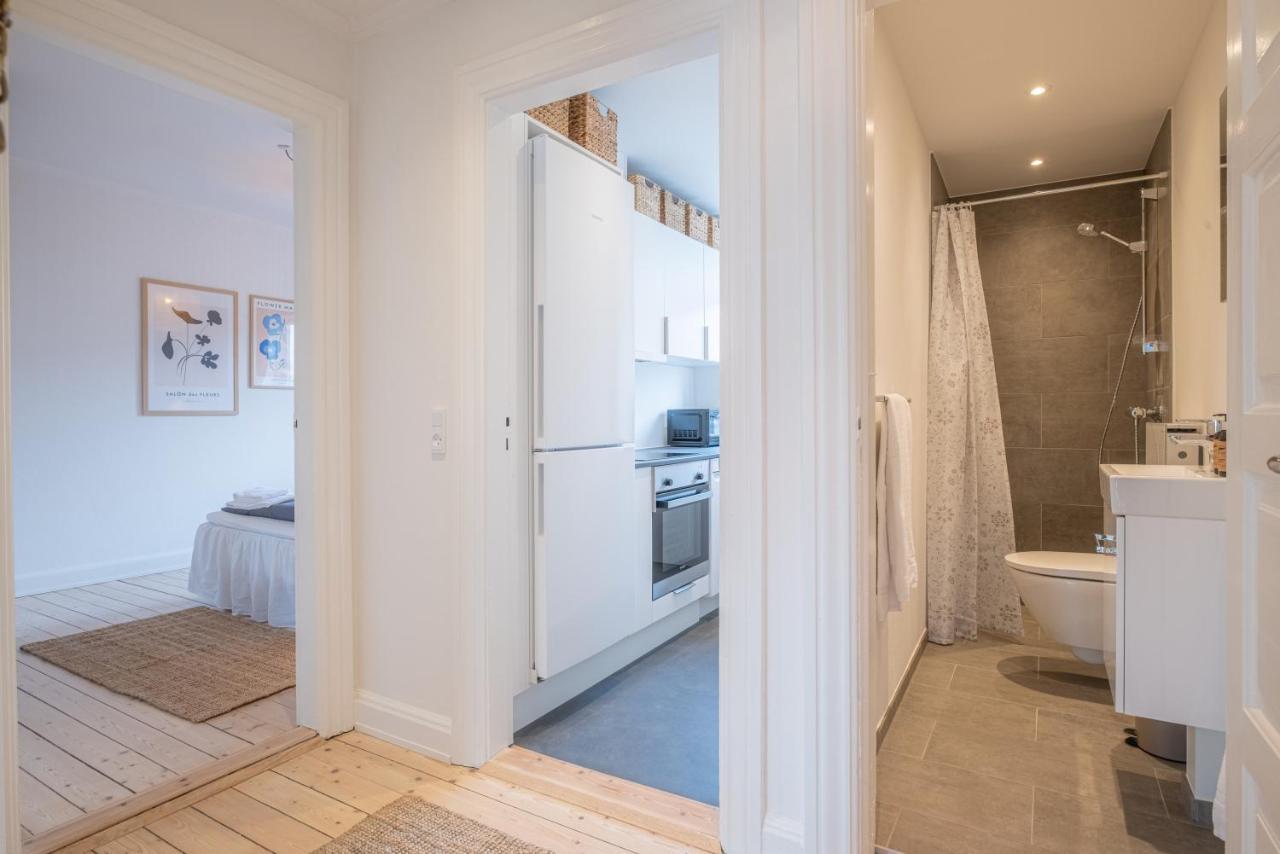 Newly Renovated 1-Bed Apartment In Aalborg Extérieur photo