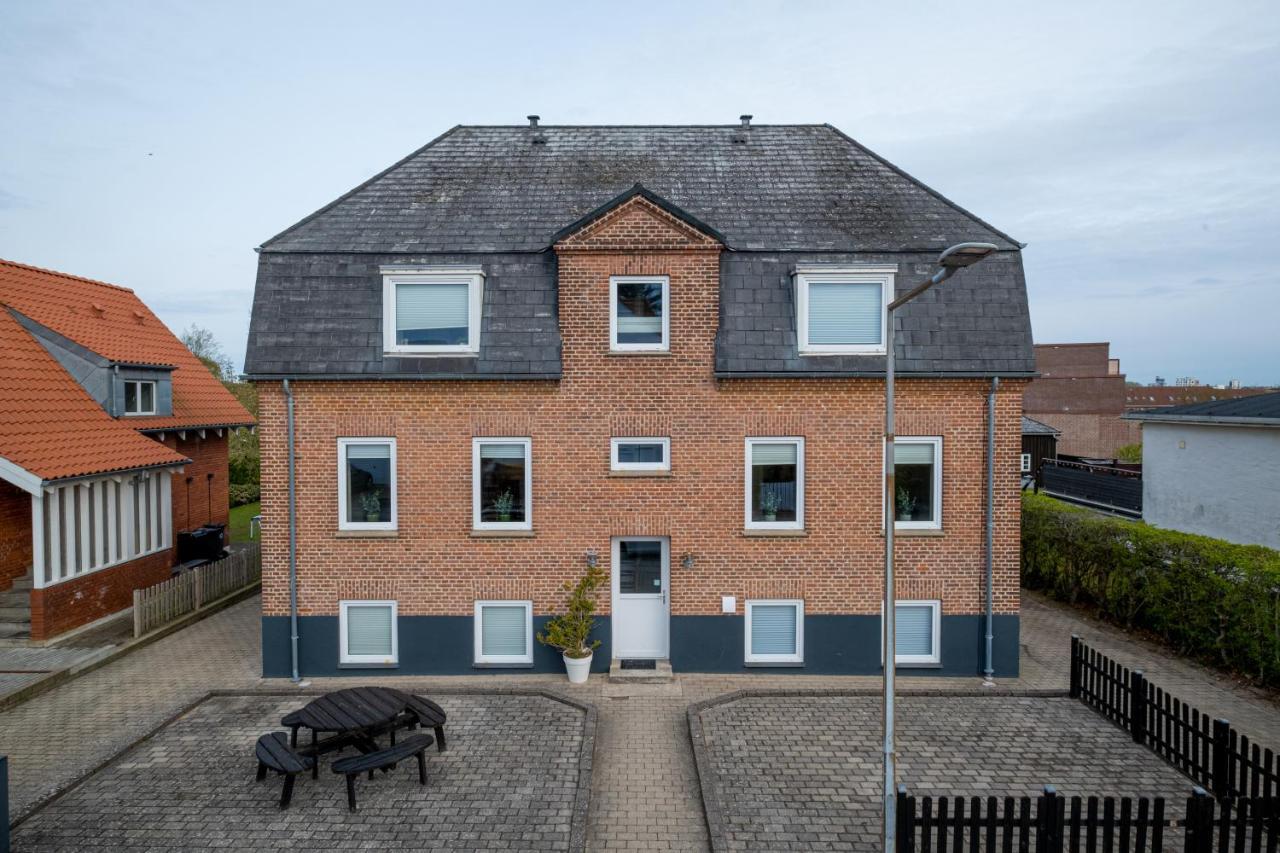 Newly Renovated 1-Bed Apartment In Aalborg Extérieur photo